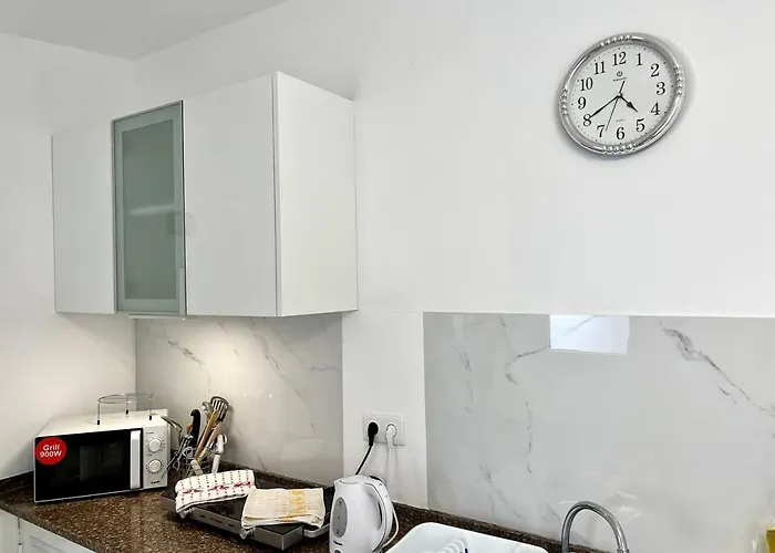 Modern Minimalist With Essential Comfort Appartement *