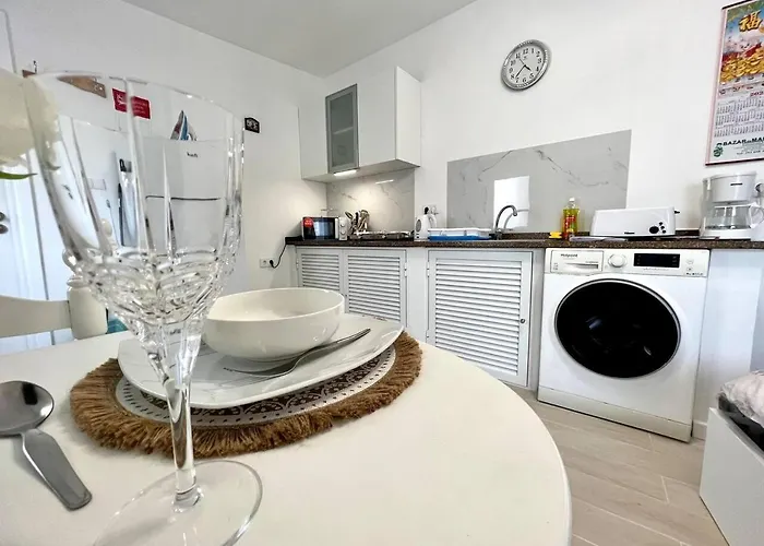 Modern Minimalist With Essential Comfort *