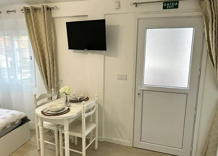 Modern Minimalist With Essential Comfort Appartement